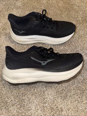 Mizuno Wave Sky 9 Max Cushion Running Shoes Black Grey Women’s 9